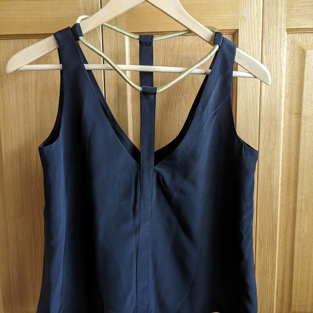 BCBGMaxAzria Black Gold Silk Sleeveless Top  SZ XS